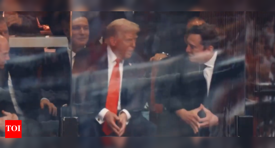 दोबारा दोस्त? डोनाल्ड ट्रम्प, एलोन मस्क ने चार्ली किर्क की स्मारक सेवा में बातचीत की – मीरा