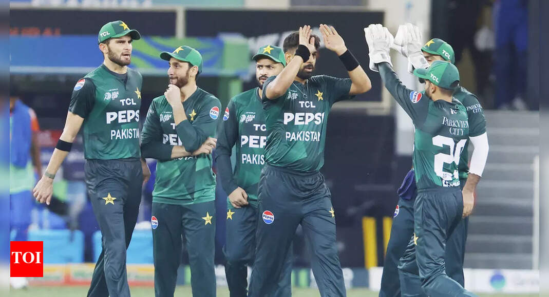 पाकिस्तान के खिलाड़ी भारतीय मीडिया से क्यों बचते हैं? | क्रिकेट समाचार