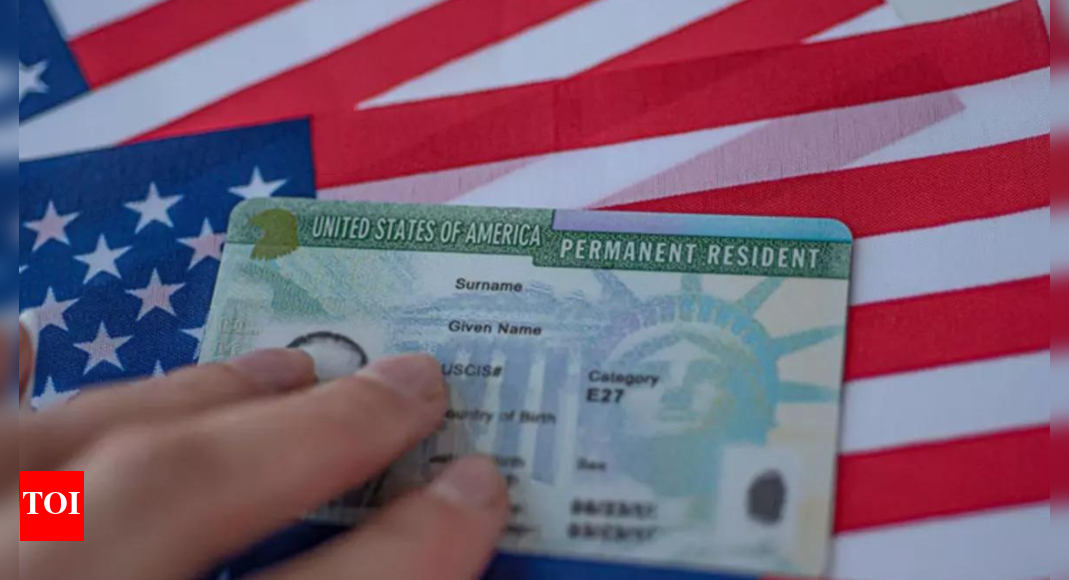 क्या V-1B $ 100K दर F-1 छात्रों को प्रभावित करेगी? H-1B से ग्रीन कार्ड में बदलने की प्रक्रिया क्या है?