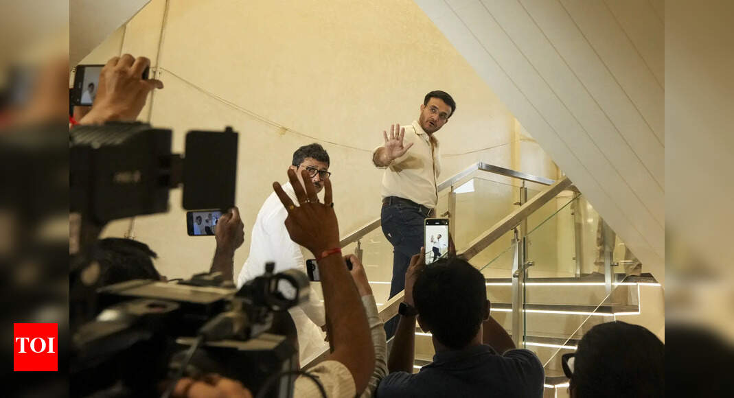 SOUNV गांगुली कैब के अध्यक्ष के रूप में लौटता है | क्रिकेट समाचार