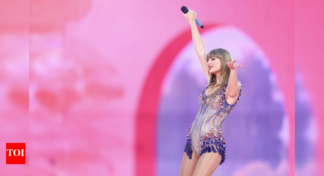 चार्ली किर्क और लापता स्टाकर ब्रायन जेसन वैगनर के खतरे के बाद अधिकतम चेतावनी में टेलर स्विफ्ट, जबकि ट्रैविस केलस एनएफएल से जुड़ा हुआ है। एनएफएल समाचार