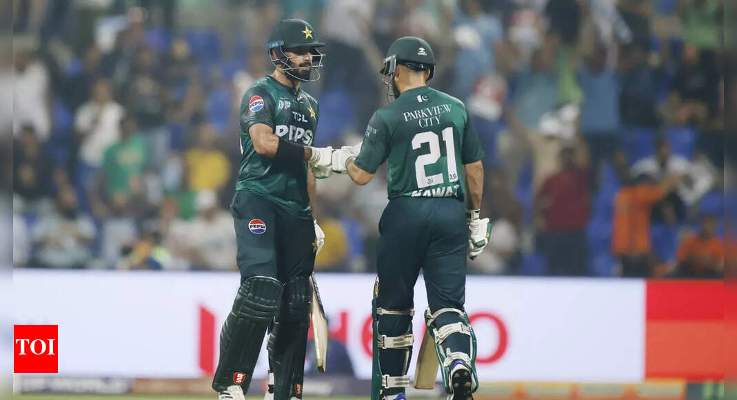 अबू धाबी में थ्रिलर! पाकिस्तान ने श्रीलंका को हराने और जीवित रहने के लिए वानिंदू हसरंगा जादू से बच लिया | क्रिकेट समाचार