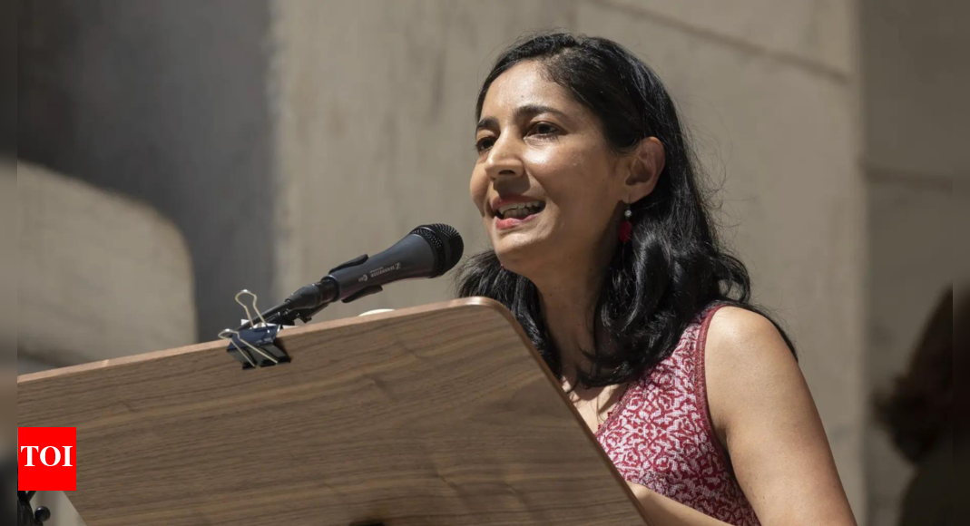 किरण देसाई एक पसंदीदा और अमेरिकी लेखक हैं। भारत समाचार