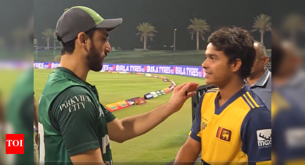 पिता को खोने के कुछ दिनों बाद, डुनिथ वेललेज ने एशिया कप के दौरान पाकिस्तान के कप्तान द्वारा सांत्वना दी – घड़ी | क्रिकेट समाचार