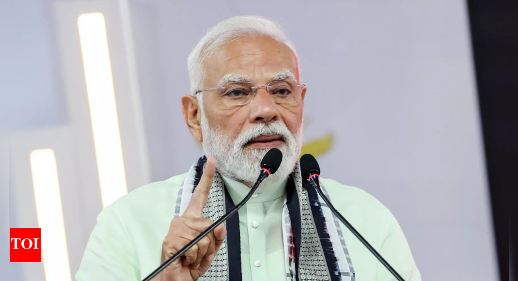 प्रधान मंत्री मोदी ने नौकरशाहों से उन समस्याओं को हल करने के लिए कहा जो इन्फ्रा परियोजनाओं को प्रभावित करते हैं, उनके स्तर पर उनकी समीक्षा की प्रतीक्षा न करें भारत समाचार