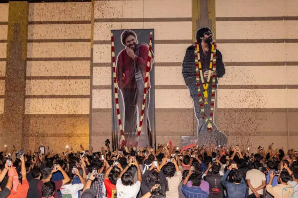 ‘इंडियंस गेटिंग बैड नेम’: पवन कल्याण के प्रशंसकों का वीडियो एच -1 बी रो के बीच में ओजी वायरल लॉन्च पर डलास में नृत्य कर रहा है