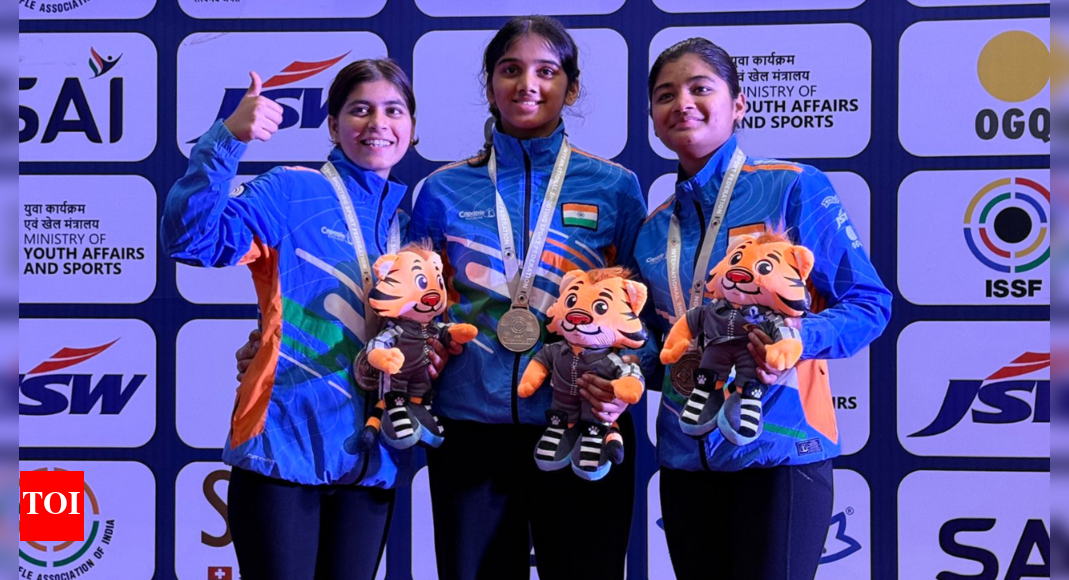 भारतीय महिलाएं 50 मीटर राइफल युक्तियों पर हावी हैं जब जूनियर विश्व कप दिल्ली में खुलता है | अधिक खेल समाचार