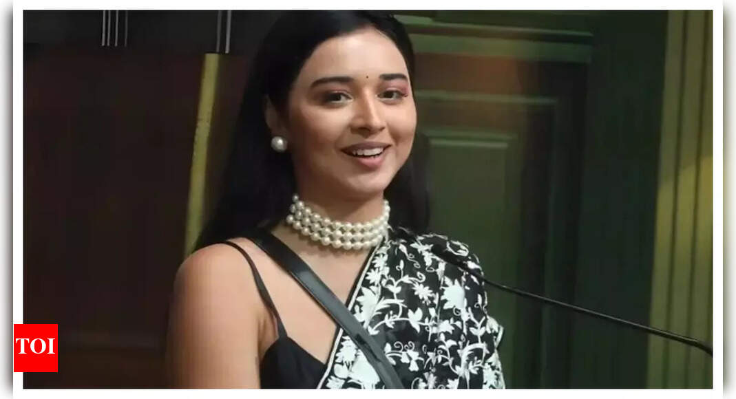 बिग बॉस 19: तान्या मित्तल अपने विश्वविद्यालय के दिनों और अपने कामकाजी जीवन में ईमानदारी से खुलती है; ‘मेरे पिताजी ने मुझे एक मजेदार और सुरक्षित अनुभव देने के लिए हर संभव प्रयास किया’ |