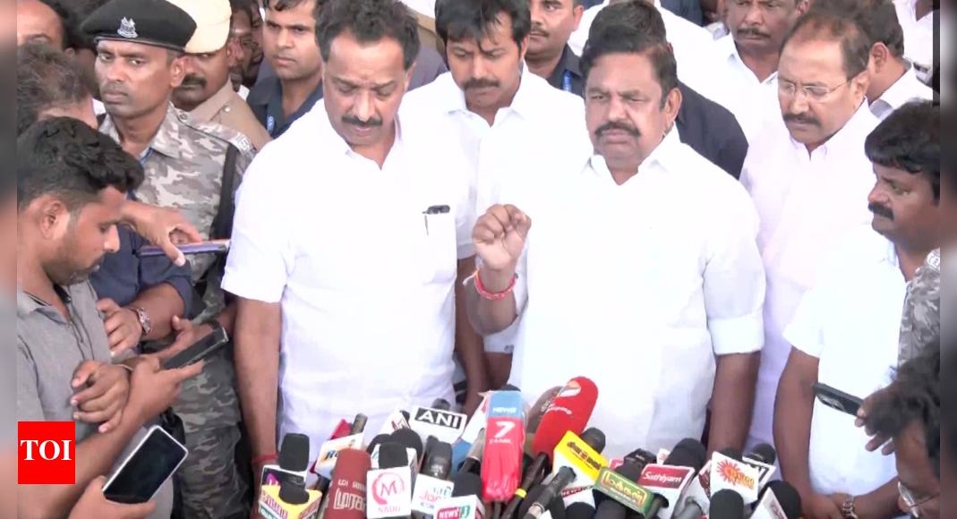 ‘यह टीएन में पहले कभी नहीं हुआ’: ईपीएस स्लैम्स डीएमके, पुलिस – करुर स्टैम्पेड के बारे में सवालों के सवाल भारत समाचार