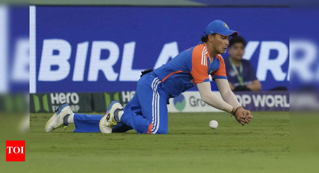 ‘कोच क्या कर रहा है?’: भारत की पूर्व टीम के पूर्व गरीब फील्डिंग | क्रिकेट समाचार