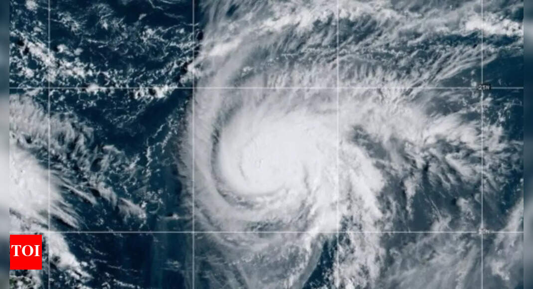 वियतनाम टाइफून बुलोई से आगे तट से 250,000 को खाली कर देगा