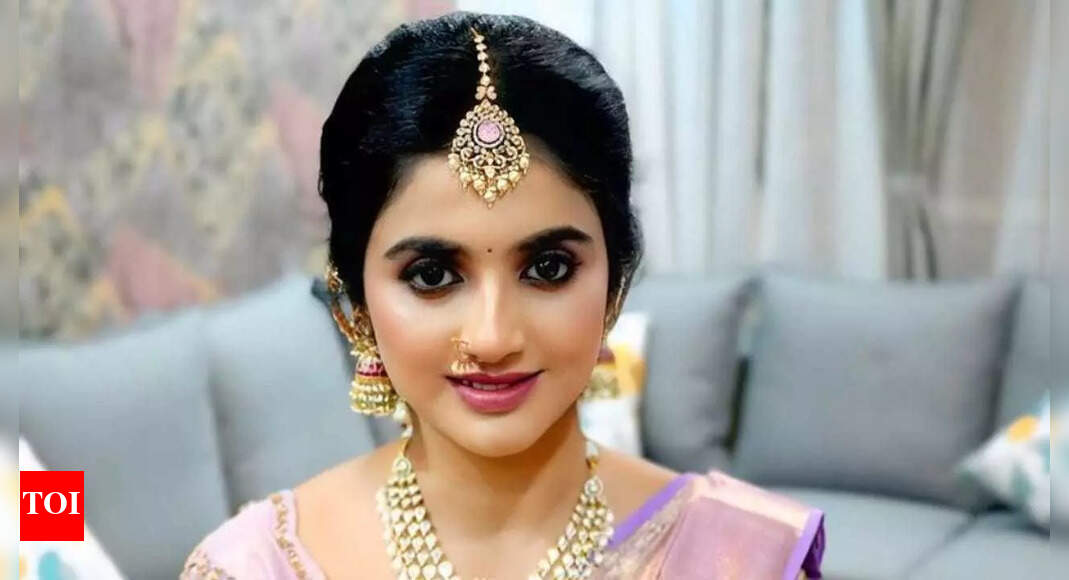 BIGG BOSS CANNADA 12: अभिनेत्री से मिलिए, अभिनेत्री-प्रस्तुतकर्ता ध्यान के केंद्र में प्रवेश करें