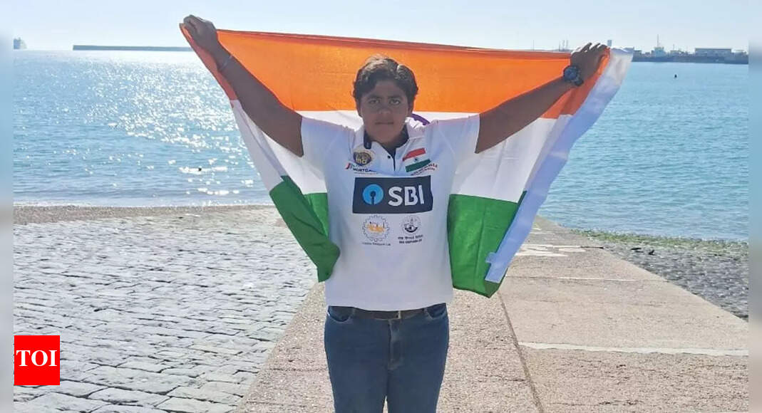 जिया 1 ऑटिस्टिक महिला अमेरिका में कैटालिना नहर के माध्यम से तैरने के लिए। भारत समाचार