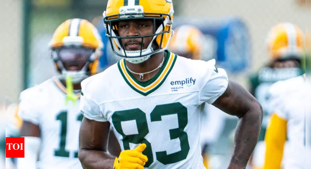 Savion विलियम्स अपनी पत्नी के टेक्सास-ठाठ के खेल के बारे में अपनी पत्नी जॉर्डन के लुक के बारे में बात करना बंद नहीं कर सकते, जबकि काउबॉय क्लैश पैकर्स काउबॉय सेंटर चोरी करते हुए। एनएफएल समाचार