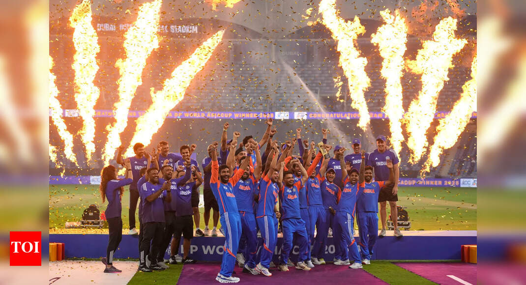 ‘शम्स ए क्रिक्ट प्लेयर’: पूर्व विश्व कप -विनिंग प्लेयर ने राजनीति को हिट किया, 2025 एशियाई कप में उत्तेजक इशारों | क्रिकेट समाचार