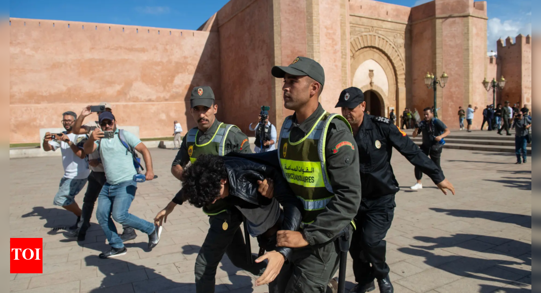 MOROCCO: पुलिस ने Z जीन के विरोध में दर्जनों को रोक दिया