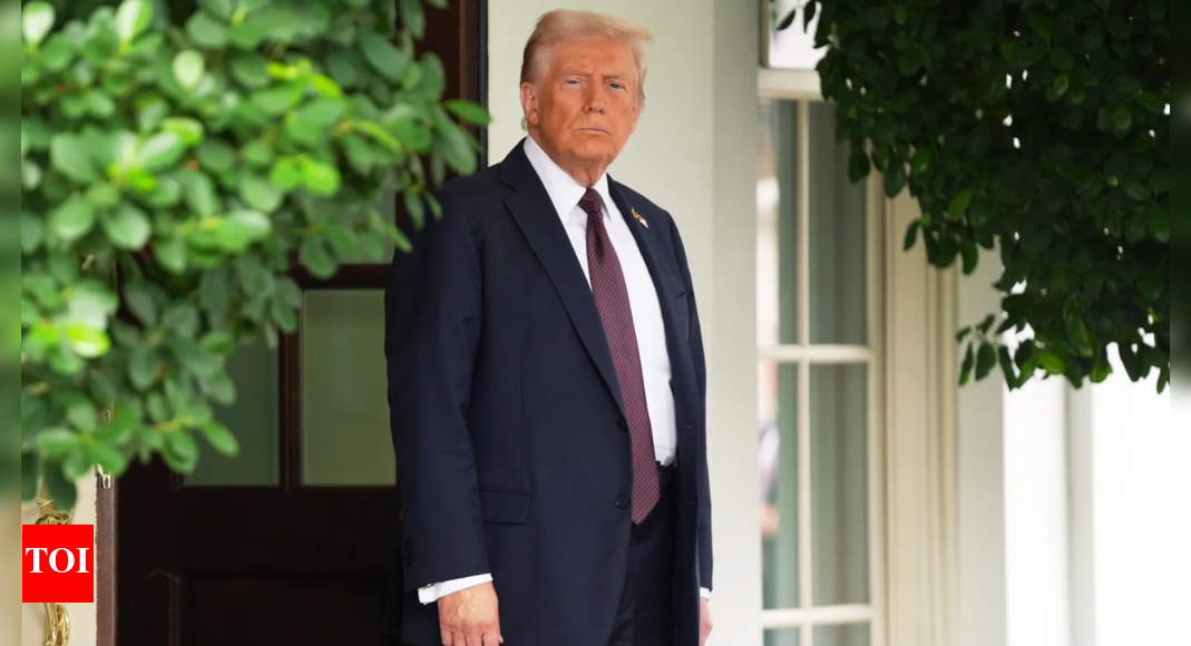 ‘दुश्मन इनसाइड’: ट्रम्प मास्क को गिरना बंद कर देता है, हमें सेना को बताता है कि वह नागरिक गड़बड़ी को सोखता है; वह कहता है कि वह जनरलों को गोली मार देगा जो उसे पसंद नहीं है