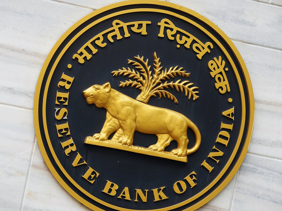 निर्यातकों से बॉन्ड व्यापारियों तक, आरबीआई ने हस्तक्षेप करने के लिए कॉल का सामना किया