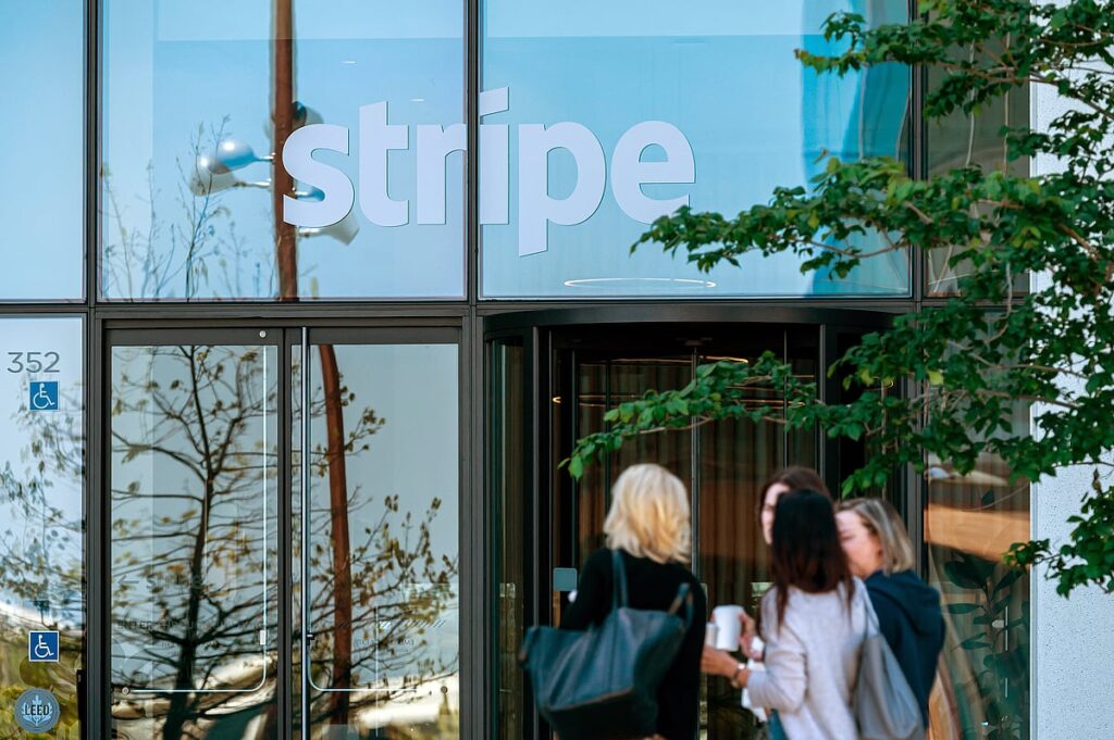 Stripe Openai में शामिल हो जाता है ताकि etsy को चैट के माध्यम से खरीदने की अनुमति मिल सके