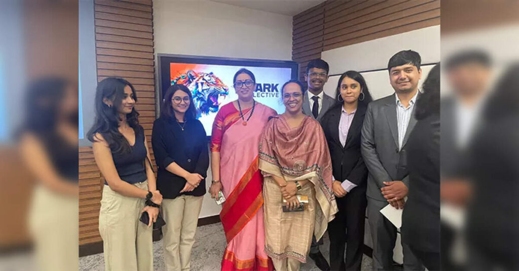 SMRITI IRANI लान्ज़ा स्पार्क कलेक्टिव इन इंडिया, इकोनॉमिटाइम्सब 2 बी