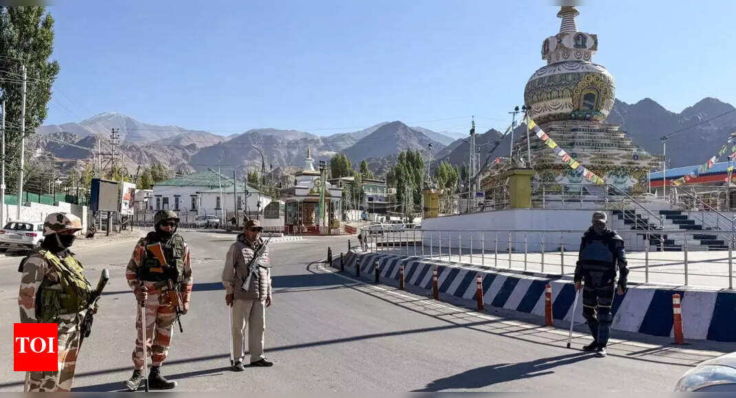 लेह अभी भी सदमे में है, लेकिन राज्य की स्थिति में दृढ़ है | भारत समाचार