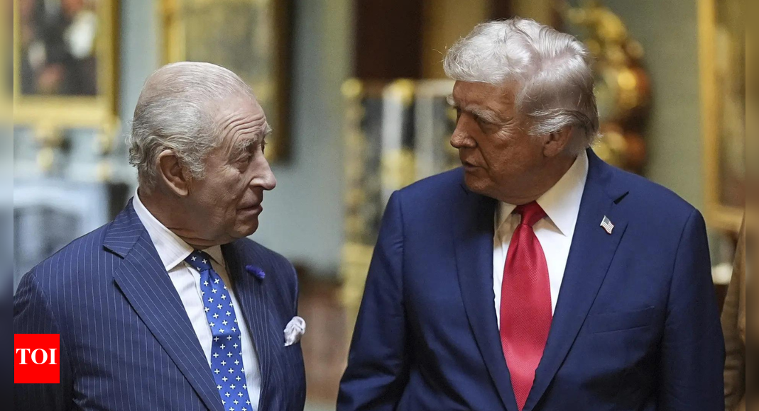 ‘छोड़ दें या निकाल दिया जाए’: ट्रम्प का प्रशासन ईसेनहॉवर लाइब्रेरी के निदेशक को निष्कासित करता है; उन्होंने राजा चार्ल्स को एक तलवार देने से इनकार कर दिया