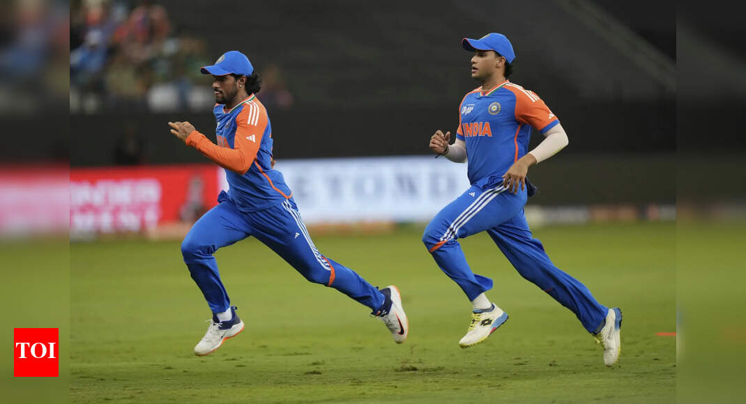 अभिषेक शर्मा ने बहन की शादी को छोड़ दिया, तिलक वर्मा सितारे लेकिन भारत को ऑस्ट्रेलिया ए | क्रिकेट समाचार