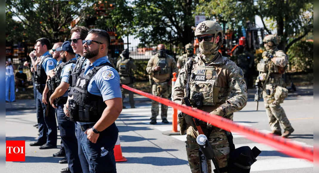 ब्लू स्टेट क्रैकडाउन: ट्रम्प ने शिकागो में 300 नेशनल गार्ड सैनिकों को अधिकृत किया; “अराजकता जो हमें प्रभावित करती है,” व्हाइट हाउस कहते हैं