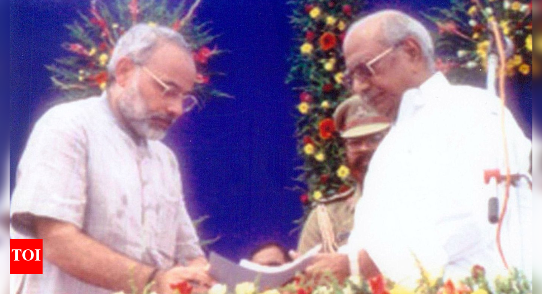 ‘इस दिन …’: पीएम मोदी दिन में उदासीन तस्वीरें साझा करते हैं, वह गुजरात सीएम बन गए; माँ के शब्द याद रखें | भारत समाचार