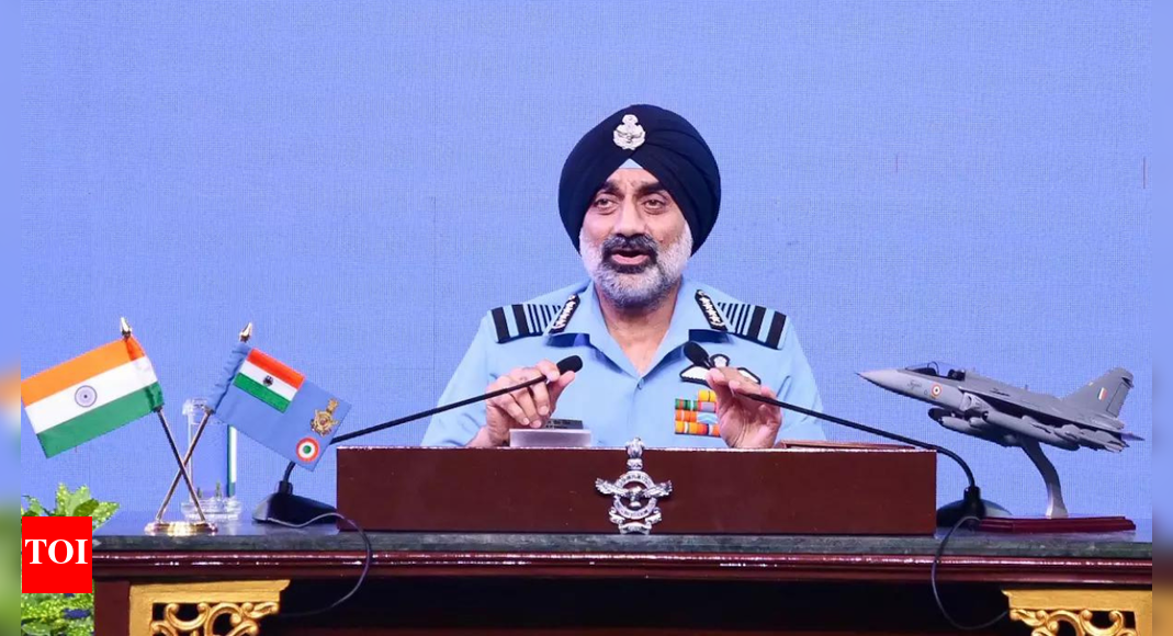 ‘बोल्ड एंड सटीक हमले’: IAF का प्रमुख, AP सिंह, सिंदूर ऑपरेशन को दर्शाता है; प्रगति स्वयं की फसल क्षमताओं | भारत समाचार