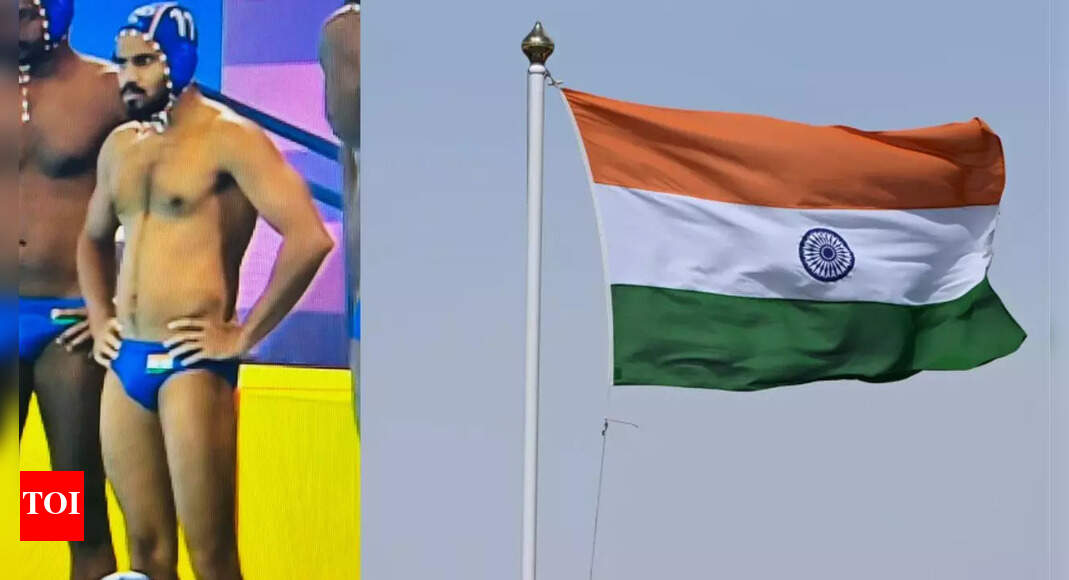 विवाद! भारतीय वाटर पोलो टीम अपनी चड्डी पर तिरंगा प्रदर्शित करती है; आक्रोश भड़काता है | अधिक खेल समाचार