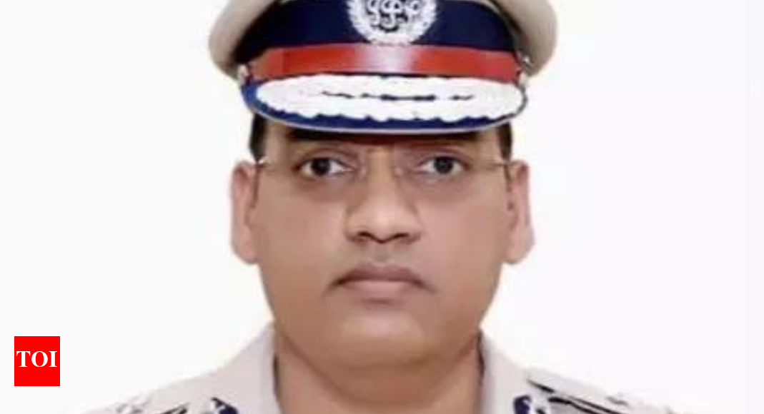 हरियाणा आईपीएस आत्महत्या मामला: आईएएस अधिकारी अमनीत कुमार की पत्नी ने सुसाइड नोट में उल्लिखित सभी अधिकारियों को निलंबित करने की मांग की | चंडीगढ़ समाचार