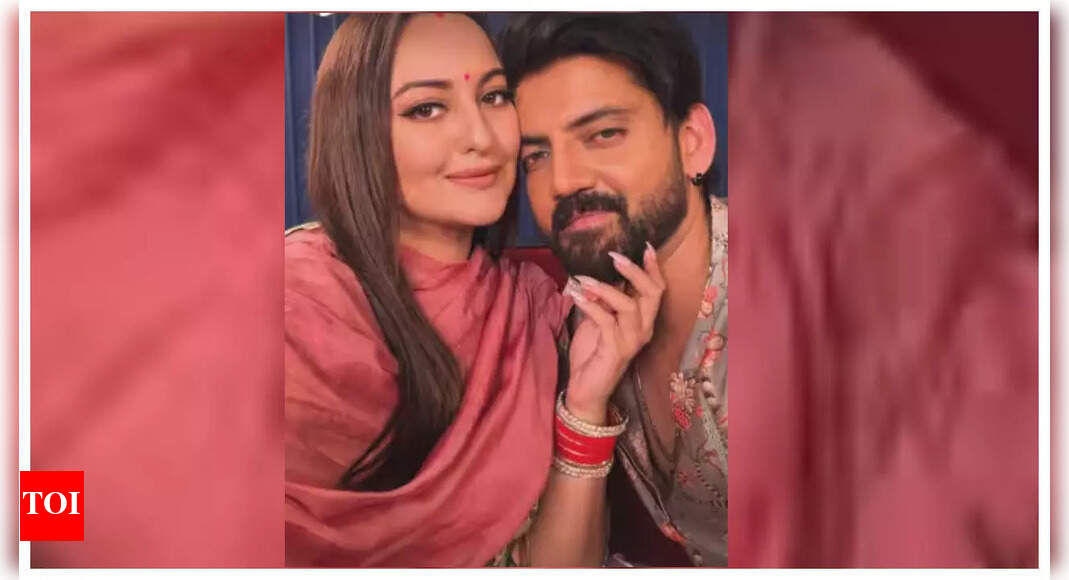 जहीर इकबाल के साथ रोमांटिक करवा चौथ सेल्फी में सोनाक्षी सिन्हा ने दिखाया सिन्दूर और चूड़ा लुक |