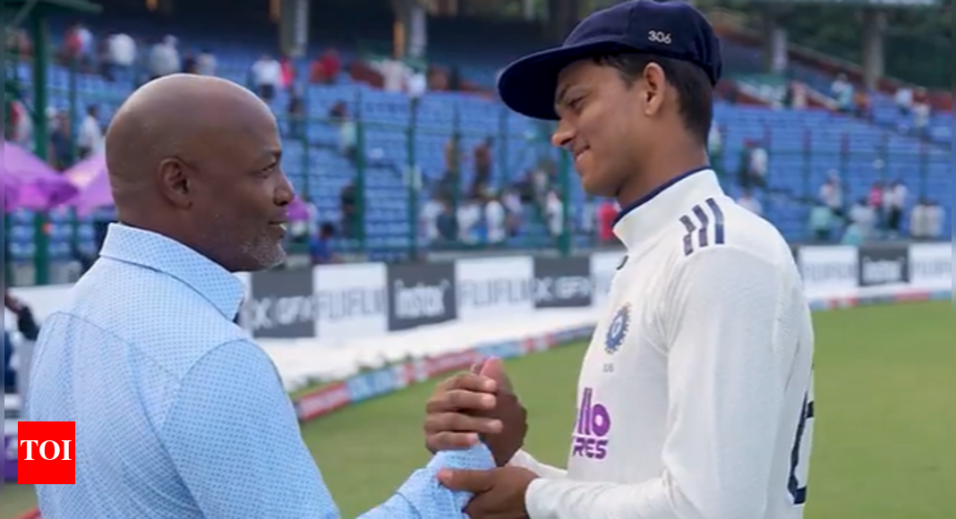 ‘हमारे गेंदबाजों को इतना मत मारो!’: ब्रायन लारा ने यशस्वी जयसवाल से की विनती | क्रिकेट समाचार