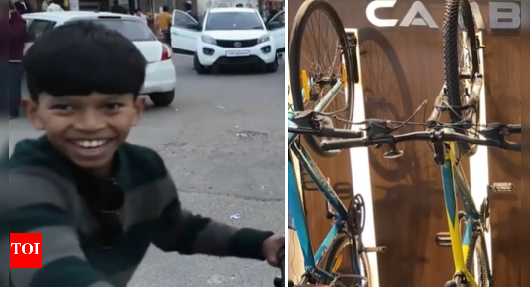 ‘दर्शकों ने इसे संभव बनाया’: अमेरिकी व्लॉगर ने भारतीय लड़के के लिए खरीदी नई बाइक; वीडियो बच्चे की अनमोल खुशी को दर्शाता है | भारत समाचार