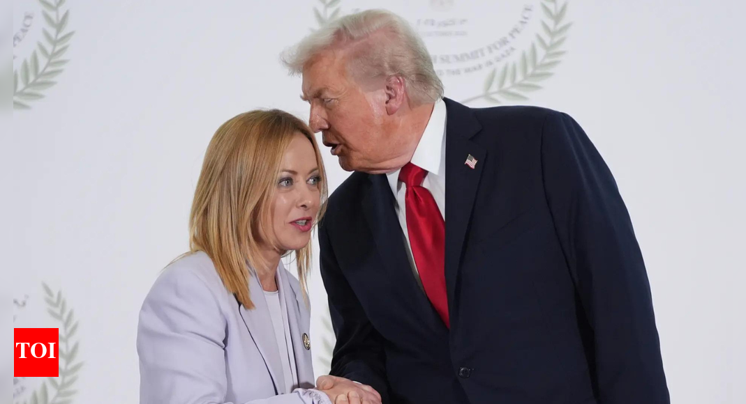 ‘तुम्हें परवाह नहीं है, है ना?’: गाजा शांति शिखर सम्मेलन में ट्रम्प ने मेलोनी को ‘खूबसूरत युवा महिला’ कहा – देखें