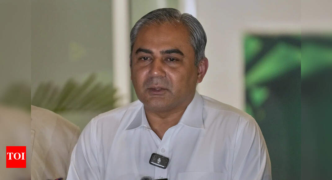 पीसीबी प्रमुख मोहसिन नकवी ने आईसीसी से बैकअप योजना तैयार करने को कहा; त्रिकोणीय श्रृंखला में अफगानिस्तान की भागीदारी पर अनिश्चितता मंडरा रही है | क्रिकेट समाचार