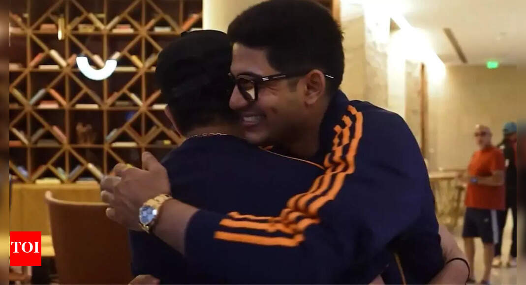 ‘अरे हीरो’: पुराने का मिलन नए से: रोहित शर्मा ने कप्तानी बदलने के बाद पहली बार शुबमन गिल को बधाई दी | क्रिकेट समाचार