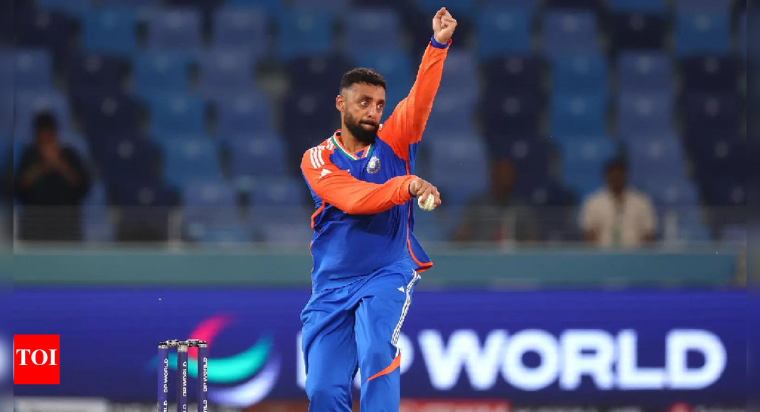 ‘मैं अपनी शादी में क्रिकेट गेंद लाया था’: खेल के प्रति अपने जुनून पर वरुण चक्रवर्ती | मैदान से बाहर की ख़बरें