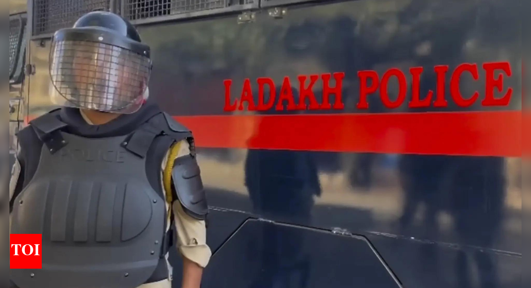 लद्दाख हिंसा: गृह मंत्रालय ने दिए न्यायिक जांच के आदेश; यह कदम लेह में शवों के मार्च से एक दिन पहले आया है भारत समाचार