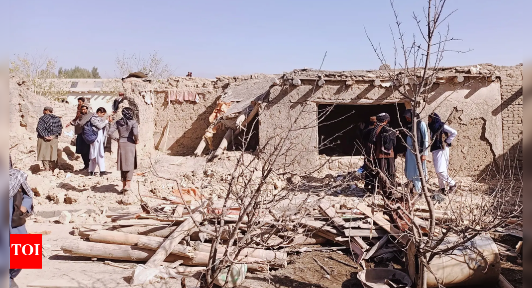 पाकिस्तान-अफगानिस्तान संघर्ष: प्रतिनिधिमंडलों ने कतर में संकट पर बातचीत की; क्षेत्रीय शक्तियाँ शांति का आग्रह करती हैं।