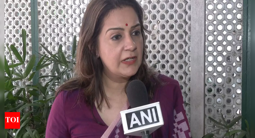 ‘बीसीसीआई और केंद्र ले सकते हैं सलाह’: अफगानिस्तान के पाकिस्तान के साथ सीरीज से हटने पर प्रियंका चतुर्वेदी; सीमा पर झड़पों के बीच काबुल आगे बढ़ा | भारत समाचार