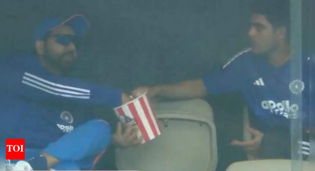 ‘उसे पॉपकॉर्न मत दो’: बारिश के दौरान ब्रेक के दौरान रोहित शर्मा को खाना खाते देख अभिषेक नायर की मजेदार प्रतिक्रिया | क्रिकेट समाचार