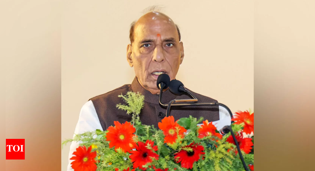 ‘मिलीमीटर परिशुद्धता’: राजनाथ सिंह ने ब्रह्मोस मिसाइल की प्रशंसा की; इसे ‘आत्मनिर्भर भारत’ के दृष्टिकोण से जोड़ता है | भारत समाचार