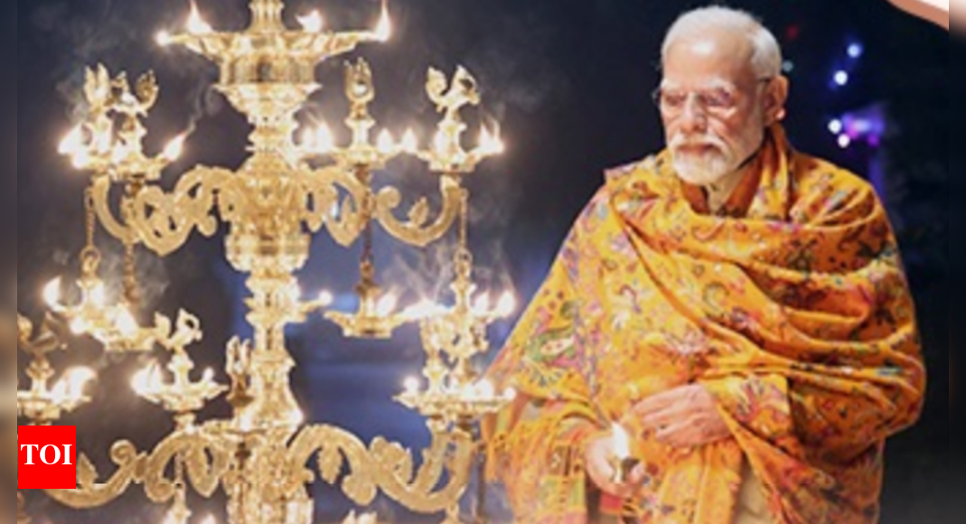 ‘स्वदेशी अपनाएं, सभी भाषाओं का सम्मान करें’: दिवाली पर राष्ट्र को पीएम मोदी का पत्र; ‘ऐतिहासिक उपलब्धियों’ पर प्रकाश डाला गया | भारत समाचार