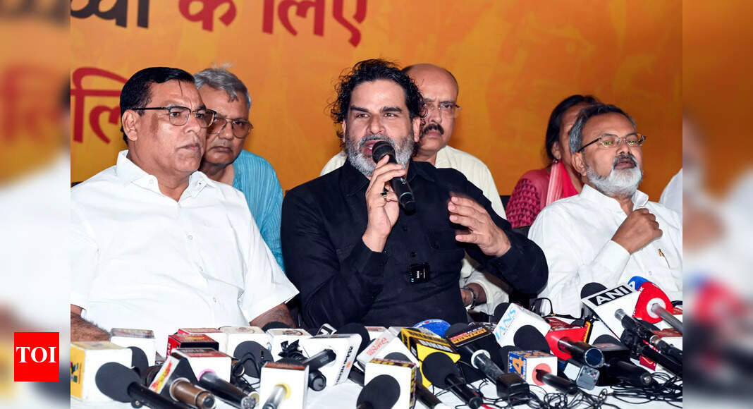 बिहार चुनाव: प्रशांत किशोर ने बीजेपी पर जन सुराज उम्मीदवारों पर ‘दबाव’ डालने का आरोप लगाया; चुनाव आयोग से कार्रवाई करने का आग्रह | भारत समाचार