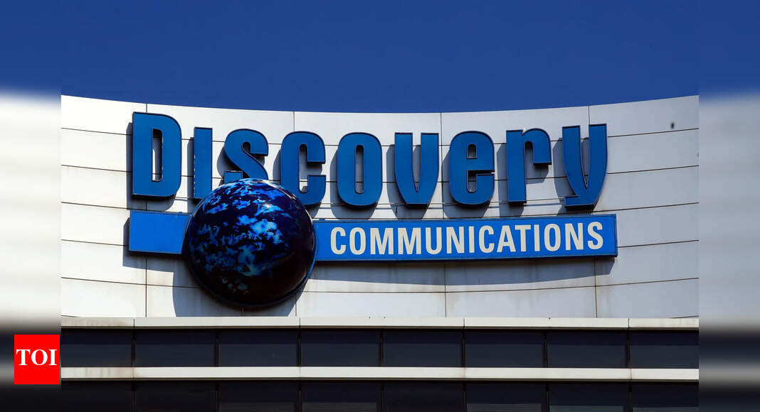 वार्नर ब्रदर्स ने पैरामाउंट के  बिलियन बायआउट ऑफर को अस्वीकार कर दिया; विकल्पों की तलाश: रिपोर्ट