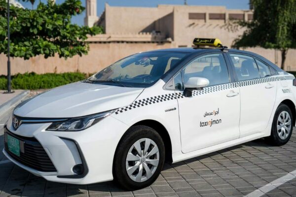 यूएई: अजमान ने टैक्सियों और लिमोसिन के लिए देश का पहला स्मार्ट स्पीड लिमिटर पेश किया | विश्व समाचार