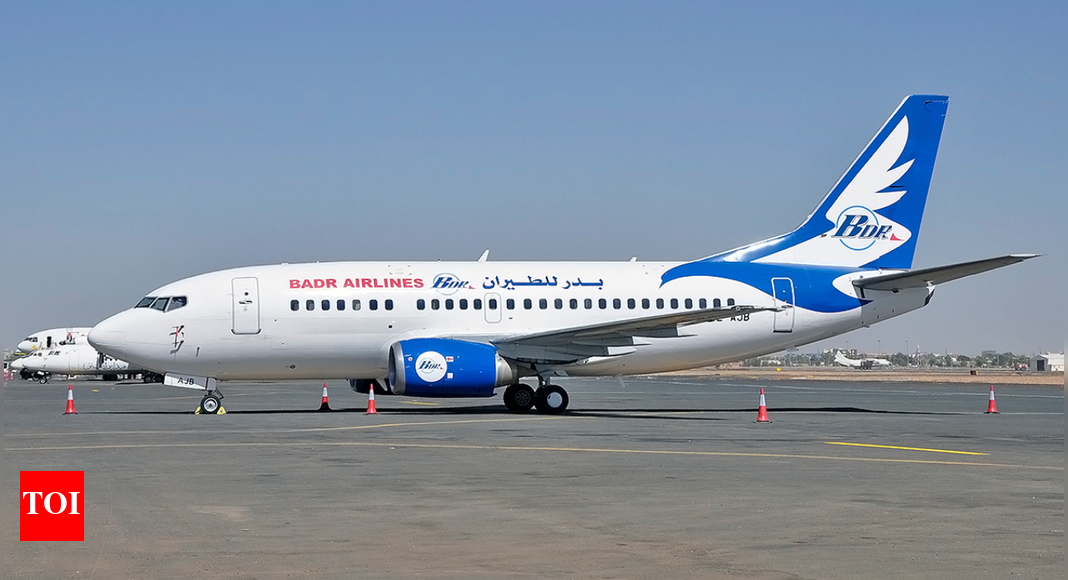 सूडान: खार्तूम अंतर्राष्ट्रीय हवाई अड्डे ने हाल के ड्रोन हमलों के बावजूद 30 महीने तक बंद रहने के बाद घरेलू उड़ानें फिर से शुरू कीं | विश्व समाचार