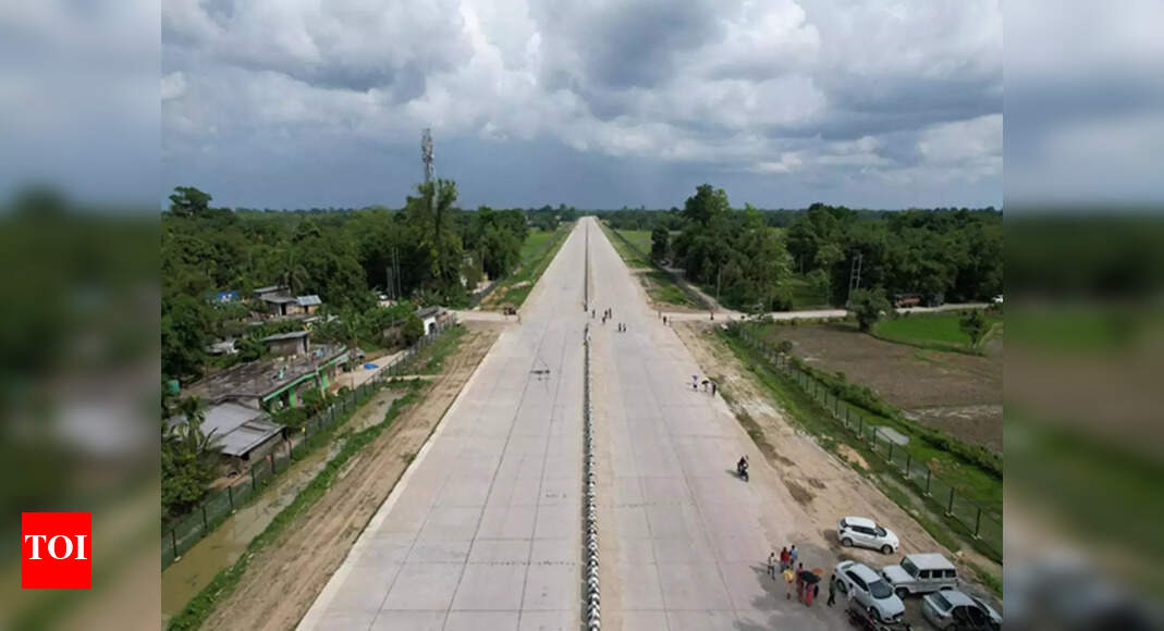 विवादों को कम करने के लिए, NHAI ने भूमि अधिग्रहण और निकासी डेटा को ऑनलाइन प्रकाशित करना शुरू कर दिया है